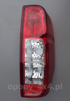 Lampa spate stanga Nissan Navara D40 2005-2010