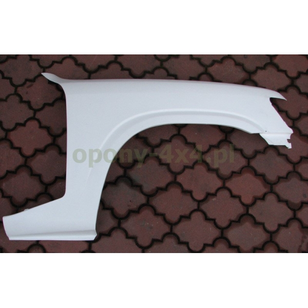 Aripa dreapta (fibra de sticla) pentru Nissan Patrol Y61 (98'-04')