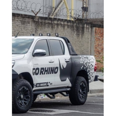 Trepte laterale Dominator D2 Go Rhino pentru Toyota Hilux 16′-18′